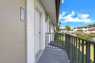 180 Cypress Way E, Naples, FL 34110 - Photo 2