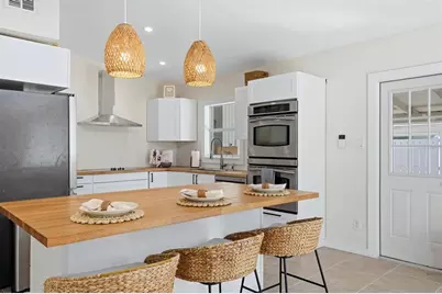 2821 Bay Street, Sarasota, FL 34237 - Photo 12