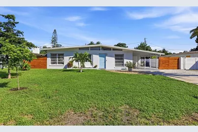 2821 Bay Street, Sarasota, FL 34237 - Photo 2