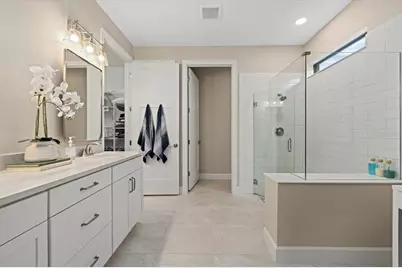 7973 Grande Shores Drive, Sarasota, FL 34240 - Photo 22