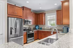 8227 Varenna Dr, Sarasota, FL 34231 - Photo 10
