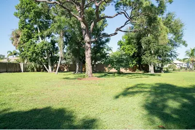1230 Estremadura Drive, Bradenton, FL 34209 - Photo 14
