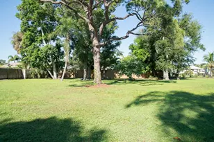 1230 Estremadura Dr, Bradenton, FL 34209 - Photo 14