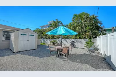 210 66th Street, Holmes Beach, FL 34217 - Photo 36
