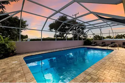 3327 S Lockwood Ridge Road, Sarasota, FL 34239 - Photo 2