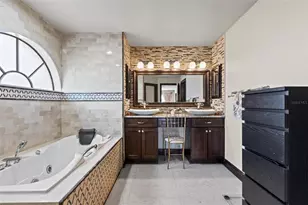 1009 45th St E, Bradenton, FL 34208 - Photo 42