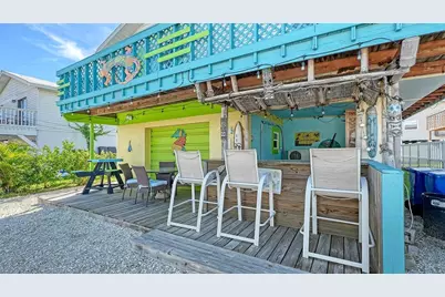 2514 Avenue B, Bradenton Beach, FL 34217 - Photo 4