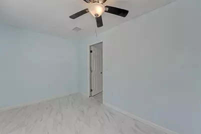 405 80th Street #B, Holmes Beach, FL 34217 - Photo 6