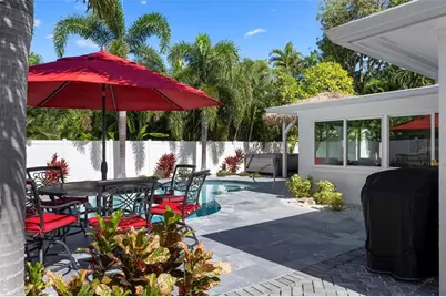 504 69th Street, Holmes Beach, FL 34217 - Photo 4