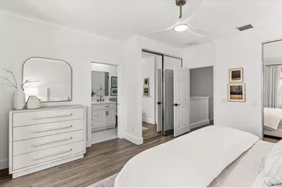 1523 Napoli Drive E, Sarasota, FL 34232 - Photo 22
