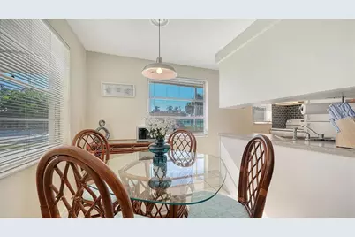 212 66th Street, Holmes Beach, FL 34217 - Photo 12