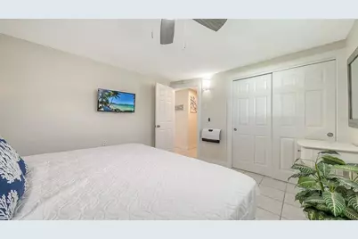 212 66th Street, Holmes Beach, FL 34217 - Photo 18