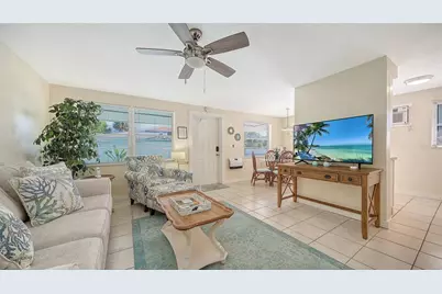 212 66th Street, Holmes Beach, FL 34217 - Photo 10