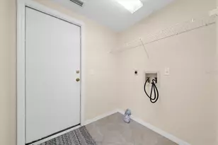 3715 72nd Ave Cir E, Sarasota, FL 34243 - Photo 20