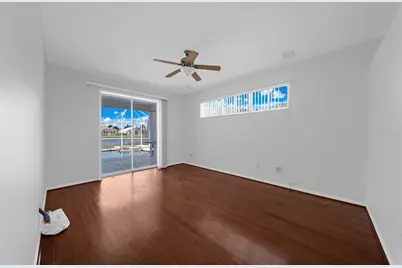3715 72nd Ave. Circle E, Sarasota, FL 34243 - Photo 10