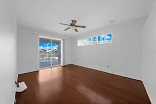 3715 72nd Ave Cir E, Sarasota, FL 34243 - Photo 10