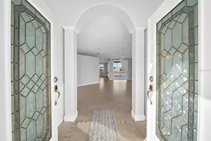 3715 72nd Ave Cir E, Sarasota, FL 34243 - Photo 4