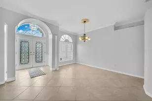 3715 72nd Ave Cir E, Sarasota, FL 34243 - Photo 6