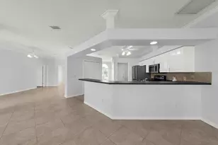 3715 72nd Ave Cir E, Sarasota, FL 34243 - Photo 22