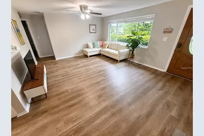 8628 Magnolia Drive, Seminole, FL 33777 - Photo 12