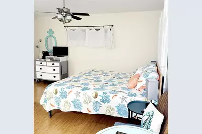 2219 Avenue C, Bradenton Beach, FL 34217 - Photo 10