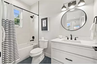 104 5th Street S, Bradenton Beach, FL 34217 - Photo 44