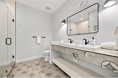 104 5th Street S, Bradenton Beach, FL 34217 - Photo 36