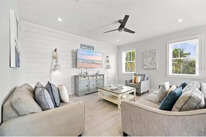104 5th Street S, Bradenton Beach, FL 34217 - Photo 8