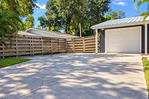 1133 Russell Ave, Sarasota, FL 34232 - Photo 4