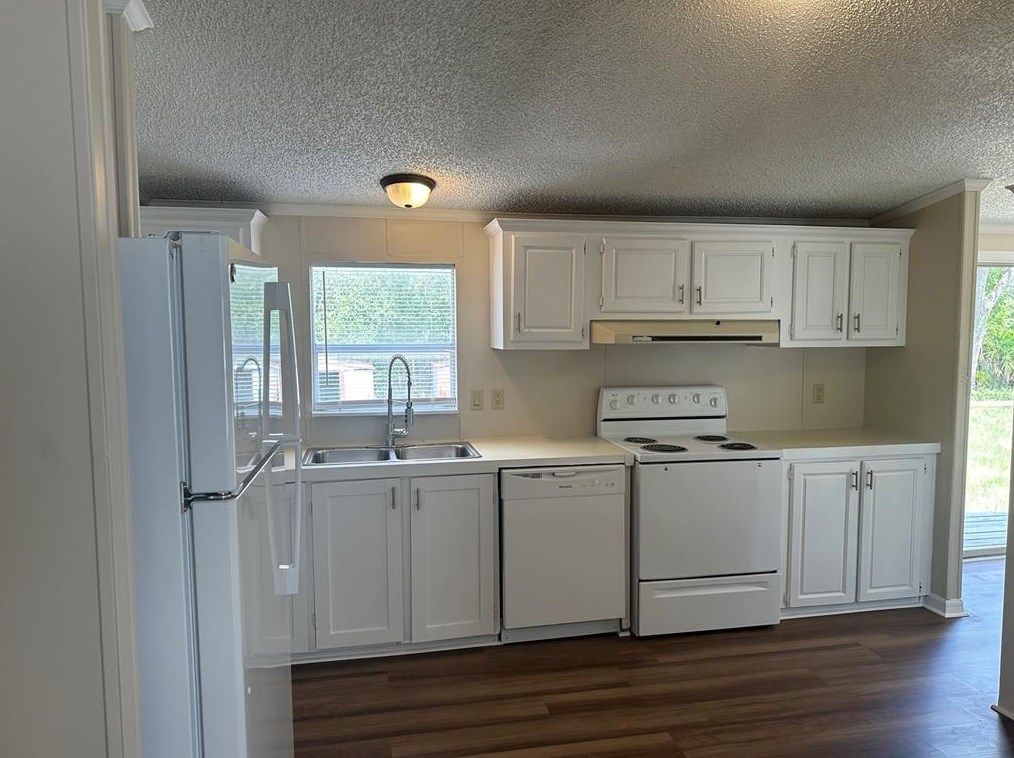 8609 Indian Rdg Way, Lakeland FL  33810-0330 exterior