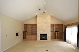 2418 Berkshire Dr, Winter Haven, FL 33884 - Photo 8