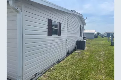 4250 Cedarwood Street, Winter Haven, FL 33880 - Photo 4