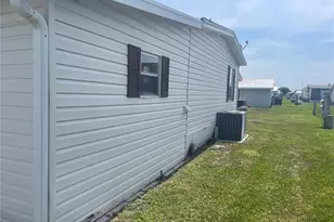 4250 Cedarwood St, Winter Haven, FL 33880 - Photo 4