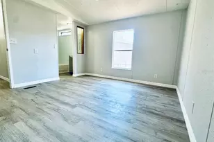 688 4th St, Polk City, FL 33868 - Photo 6