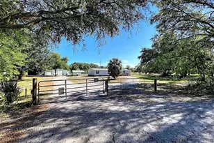 2626 Nursery Rd, Lake Wales, FL 33859 - Photo 2