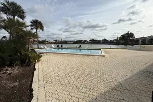 1920 E Edgewood Dr, Lakeland, FL 33803 - Photo 12