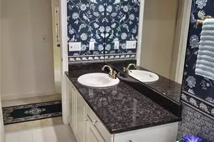 2409 Berkshire Dr, Winter Haven, FL 33884 - Photo 20