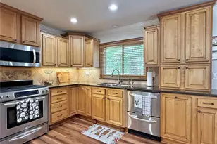 233 Greensview Dr, Avon Park, FL 33825 - Photo 6