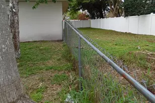 918 Grape Ave, Saint Cloud, FL 34769 - Photo 10