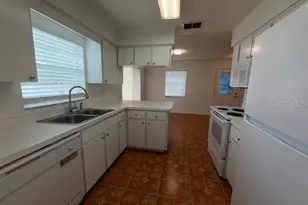 918 Grape Ave, Saint Cloud, FL 34769 - Photo 4