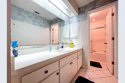 8402 Southwood Pines Street, Lithia, FL 33547 - Photo 16