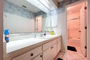 8402 Southwood Pines St, Lithia, FL 33547 - Photo 16