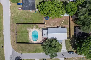 218 Maple Ln, Fort Meade, FL 33841 - Photo 4