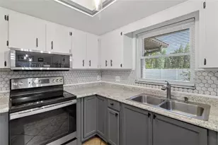 736 Scott Lake Village N, Lakeland, FL 33813 - Photo 18