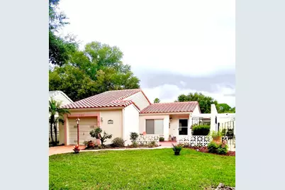 145 La Serena, Winter Haven, FL 33884 - Photo 2