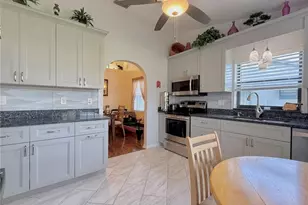 1742 W Orangewood Pl, Avon Park, FL 33825 - Photo 12