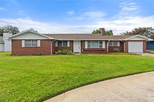 404 Coleman Dr, Winter Haven, FL 33884 - Photo 2