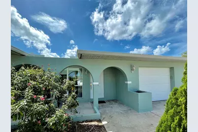 129 Cousley Drive SE, Port Charlotte, FL 33952 - Photo 2