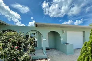 129 Cousley Dr SE, Port Charlotte, FL 33952 - Photo 2