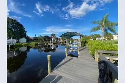 18058 Avonsdale Circle, Port Charlotte, FL 33948 - Photo 2